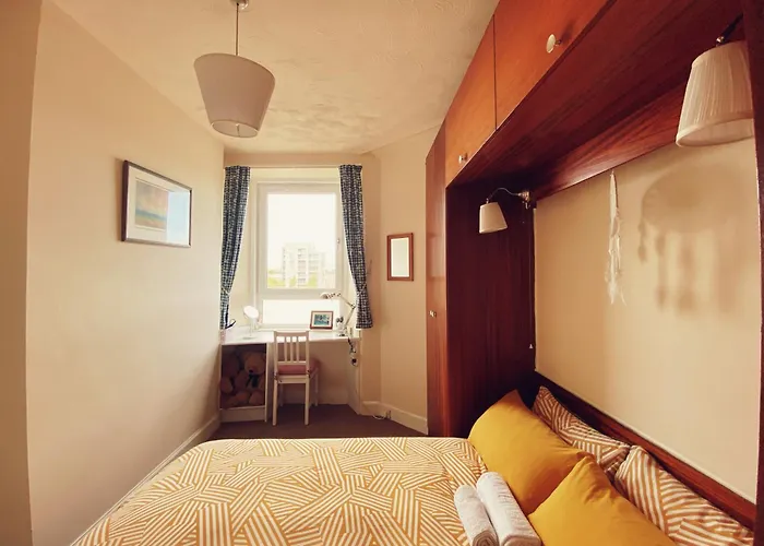 Edinburgh Meadowbank 1-Bedroom Flat
